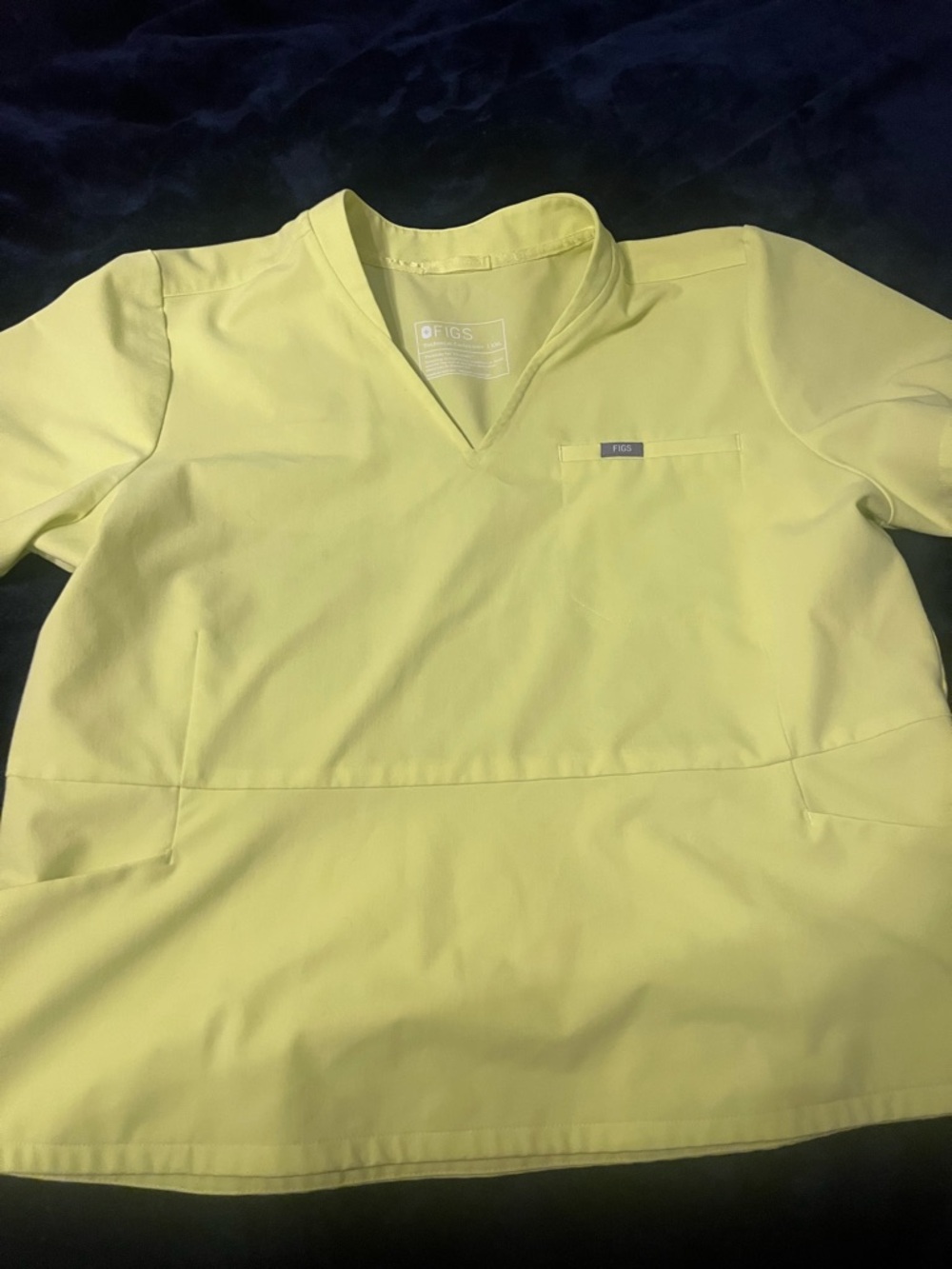 FIGS V-Neck Scrub Top and bottoms  in Citron